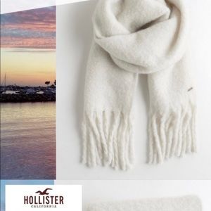 🌟New Hollister white scarf